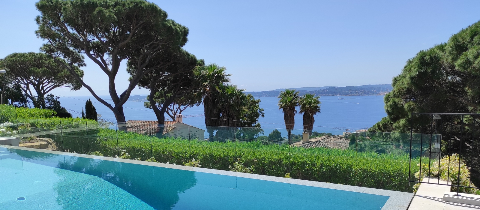 Barrière de piscine en verre Saint Tropez