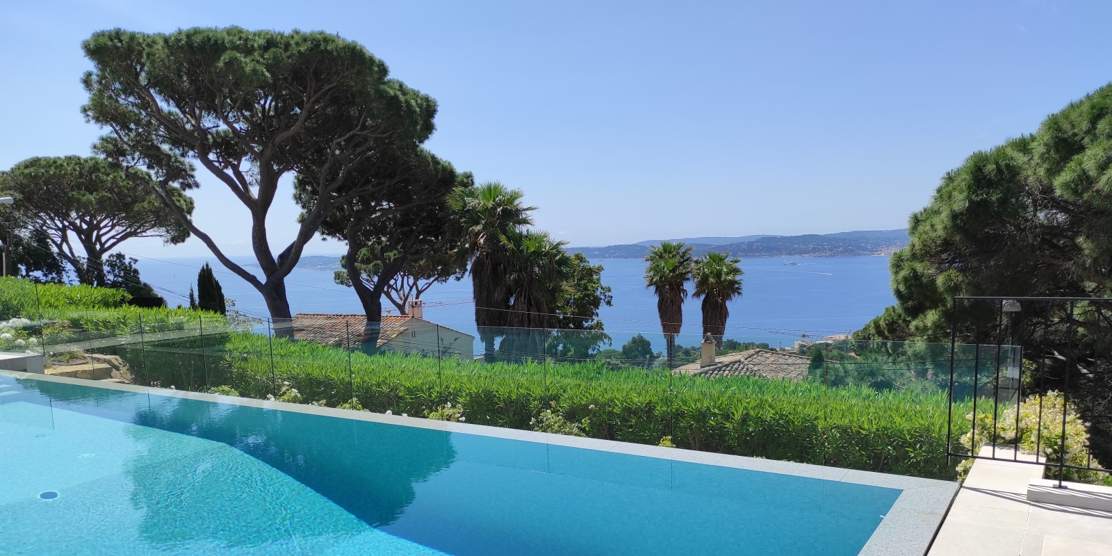 Barrière de piscine en verre Saint Tropez