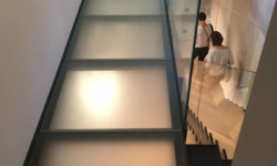 Dalle de sol en verre