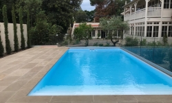 Barrière de piscine en verre