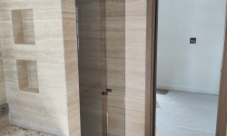 2 portes de douche avec finition TIMELESS